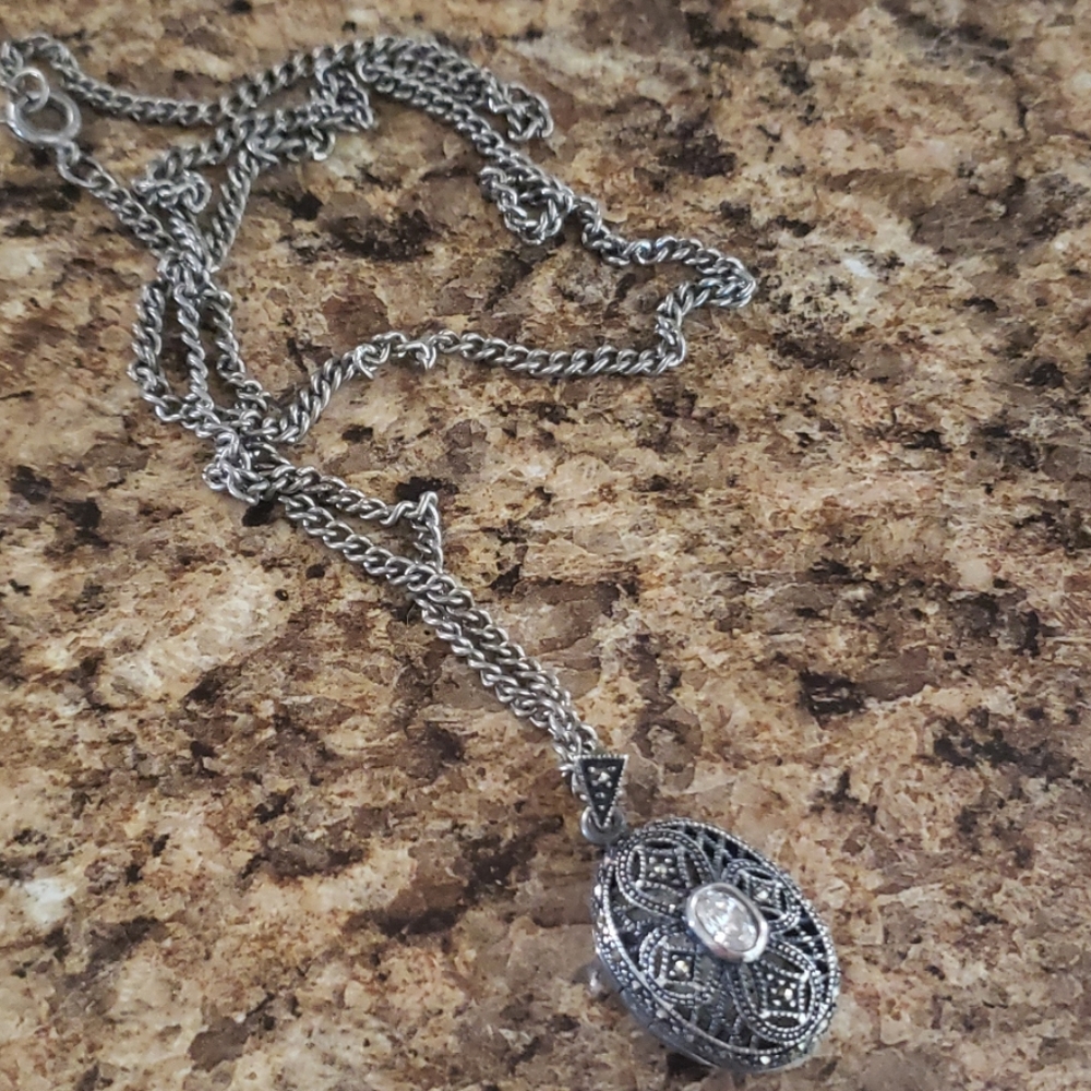 Locket silver